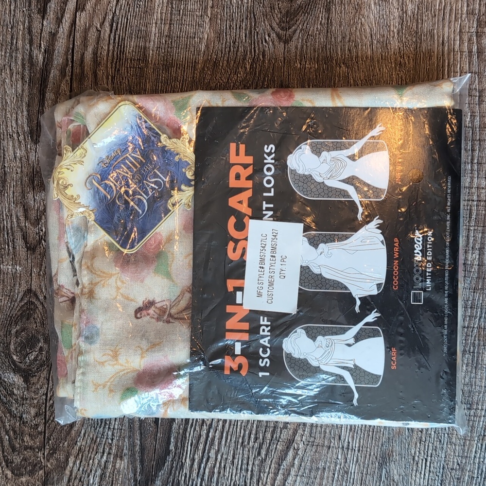 NWT Loot Crate Limited Edition Disney Beauty and the Beast Scarf